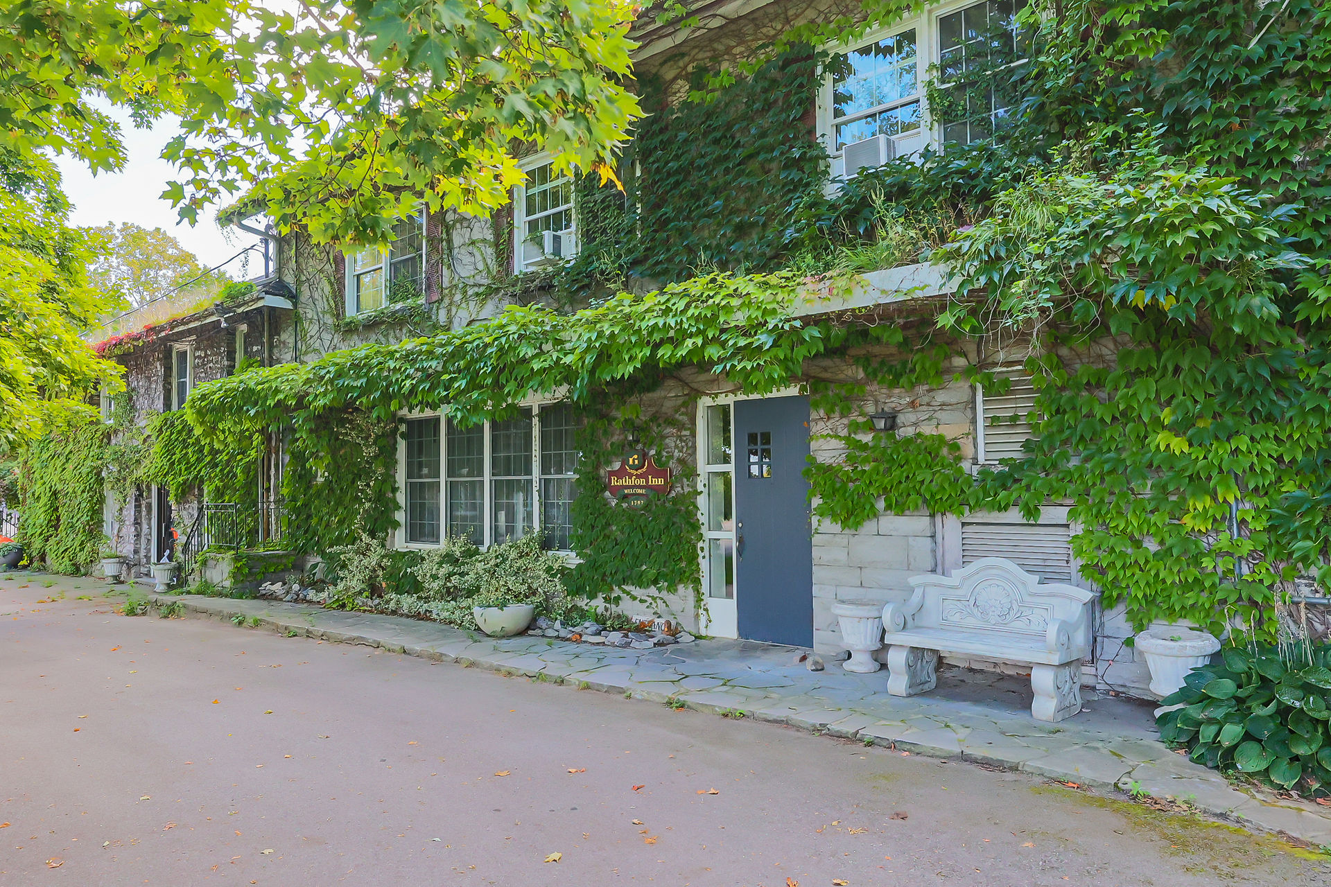 Main Inn