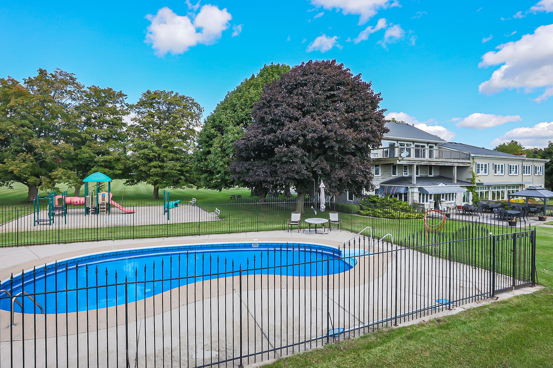 Heated pool