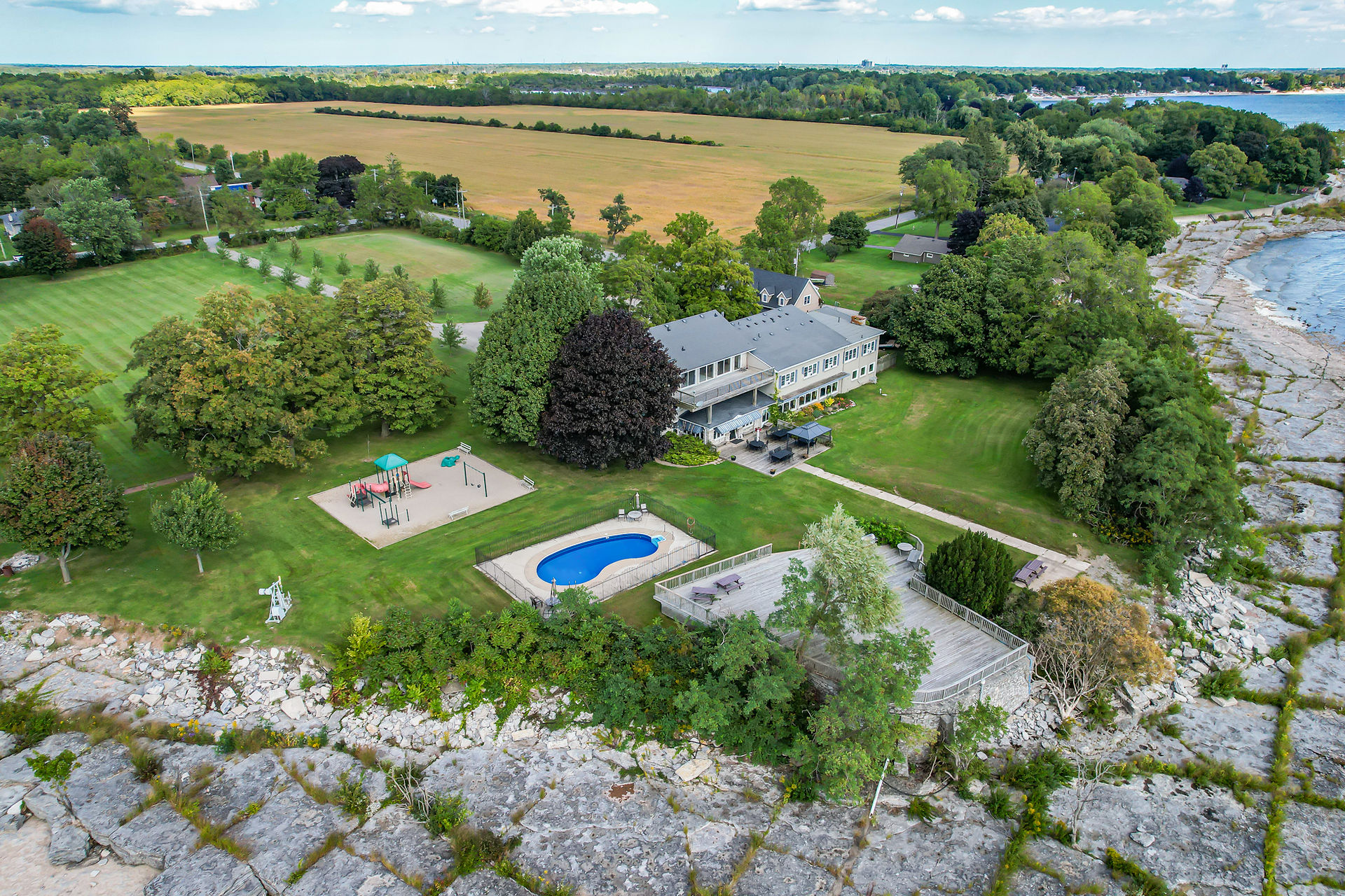 View of the back yard