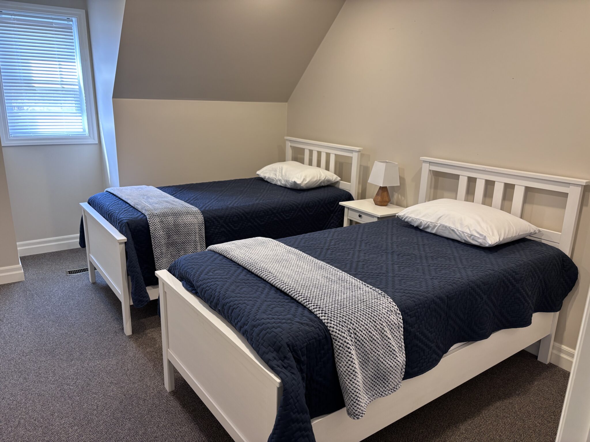 Coach House bedroom (2 twins)